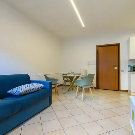 Apartment Guesthost - A Due Passi *